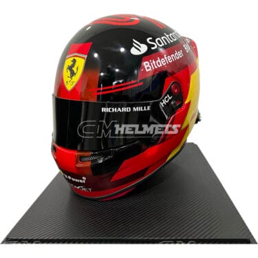 carlos-sainz-2023-f1-helmet-be8